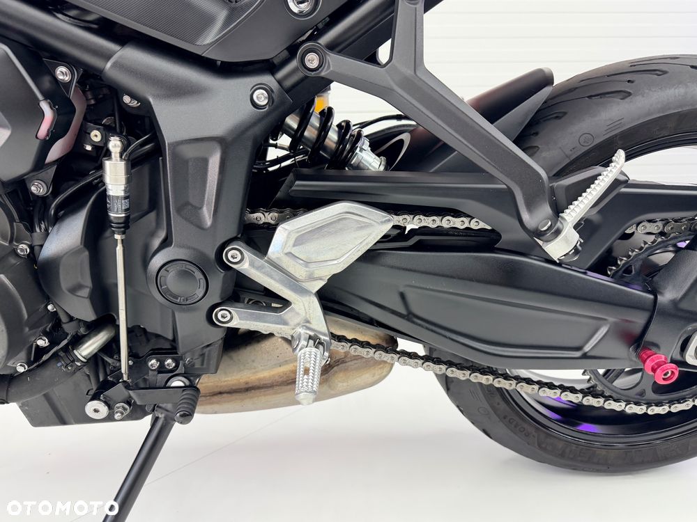 Triumph Trident - 12