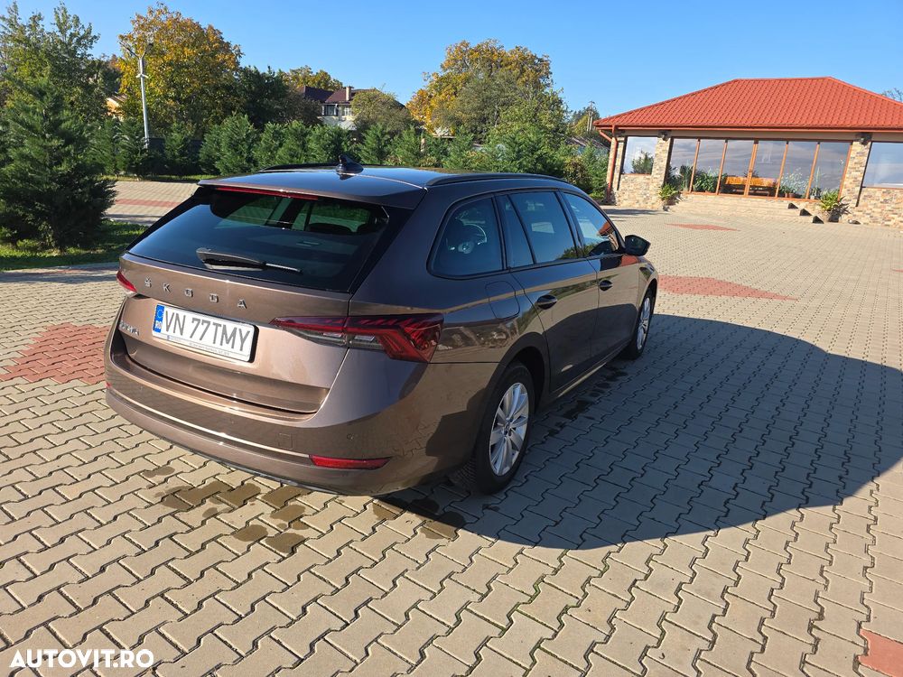 Skoda Octavia Combi Diesel 2.0 TDI DSG Style - 8