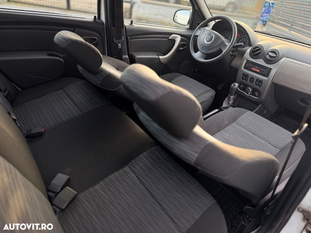 Dacia Logan 1.2 16V Laureate - 5