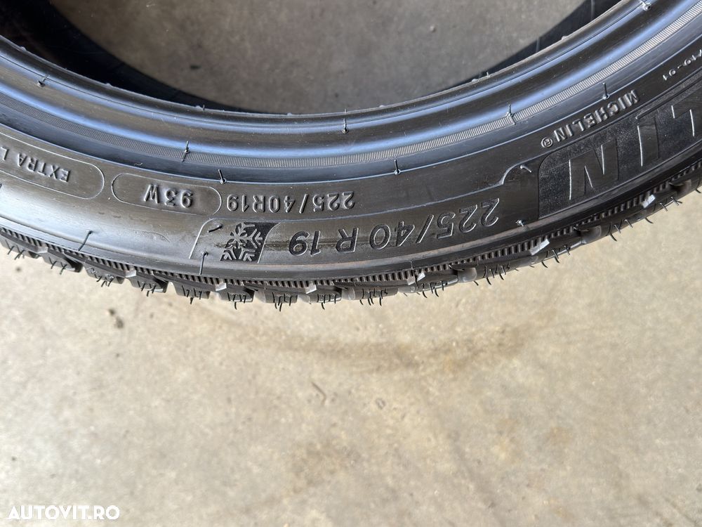 Vând 2 anvelope 225/40/19 michelin de iarnă noi - 4