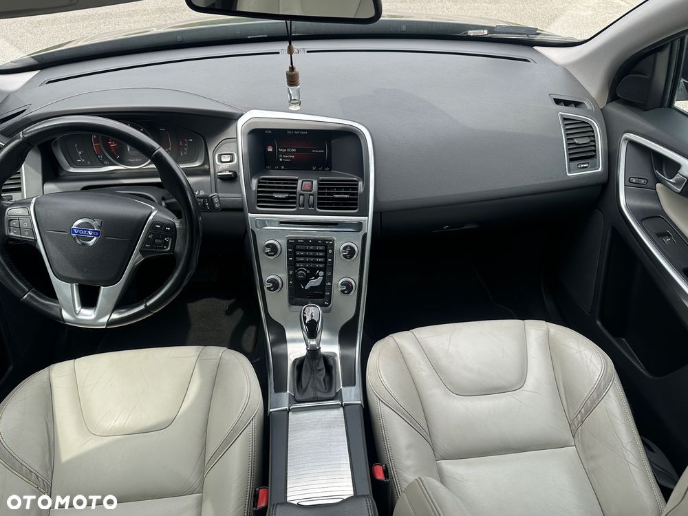 Volvo XC 60 D4 Drive-E Ocean Race - 10