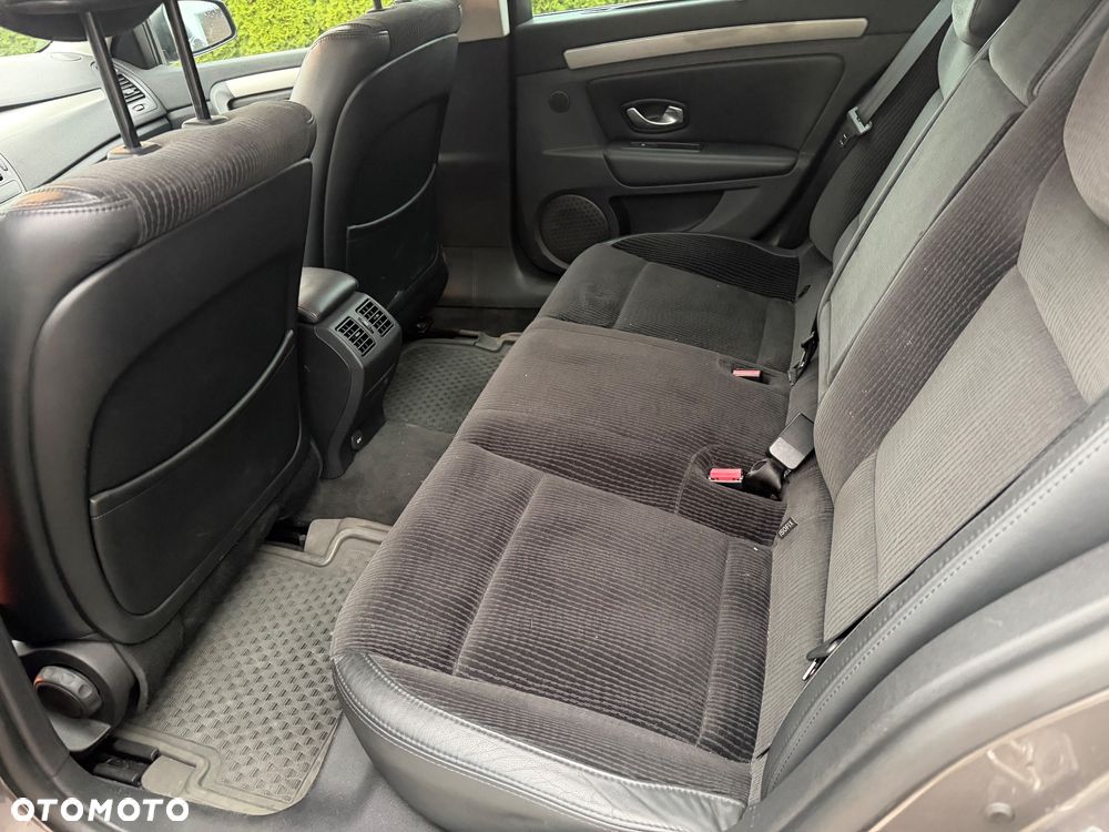 Renault Laguna 2.0 dCi Privilege - 23