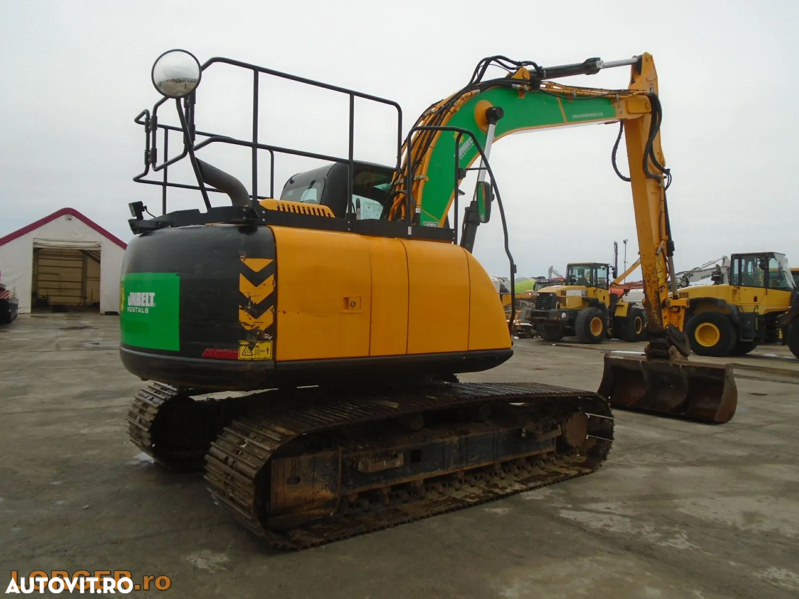 JCB JS 131 LC+ - 4