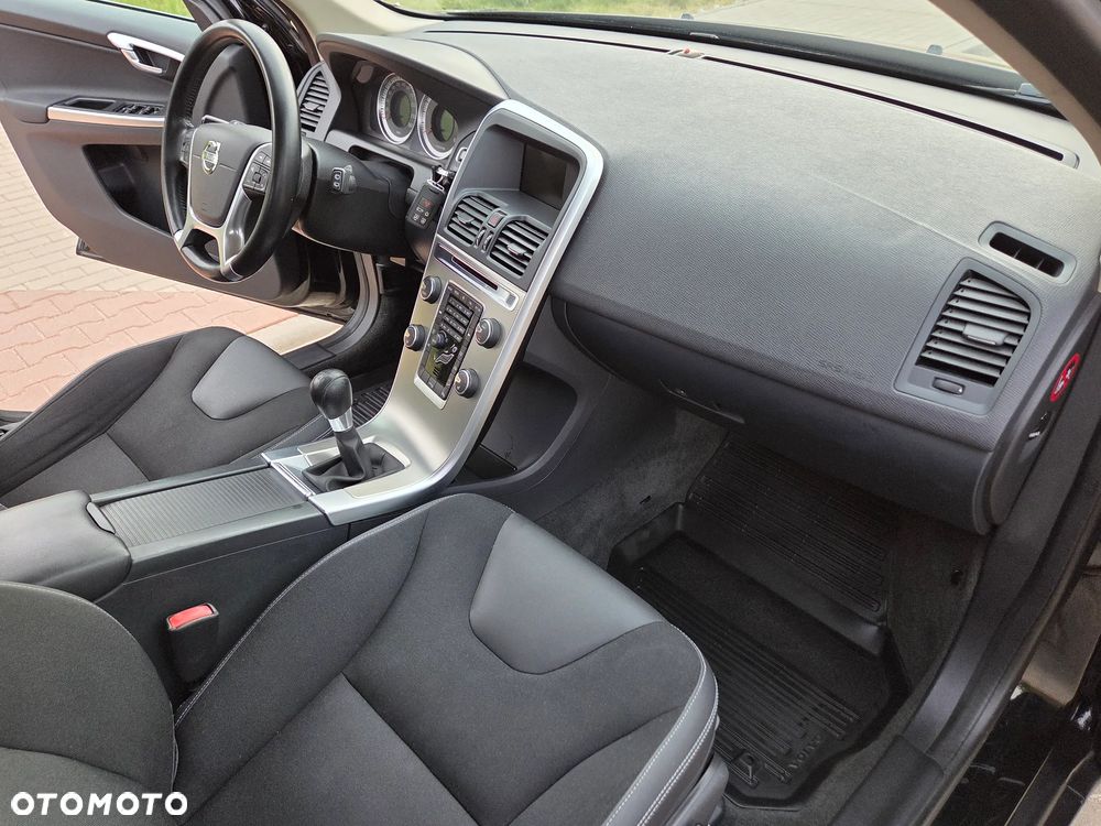 Volvo XC 60 D5 AWD Edition Pro - 23