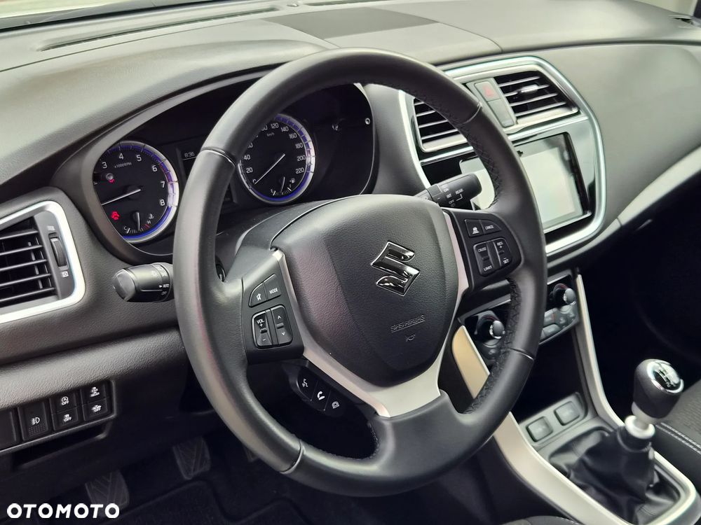 Suzuki SX4 S-Cross - 16