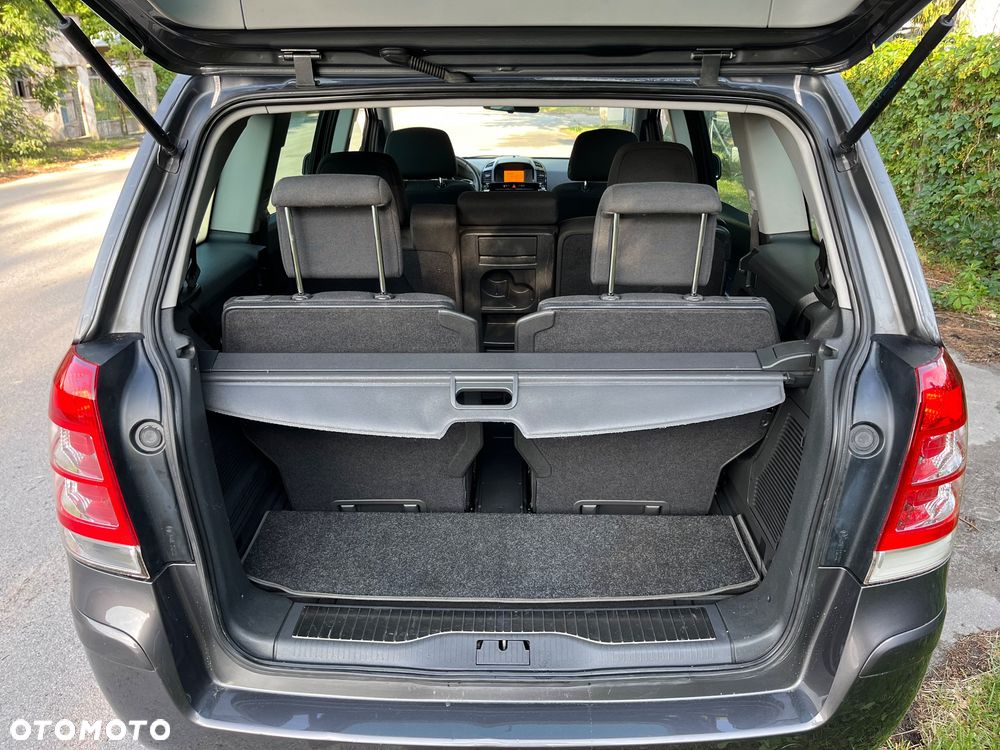 Opel Zafira 1.6 Cosmo - 21