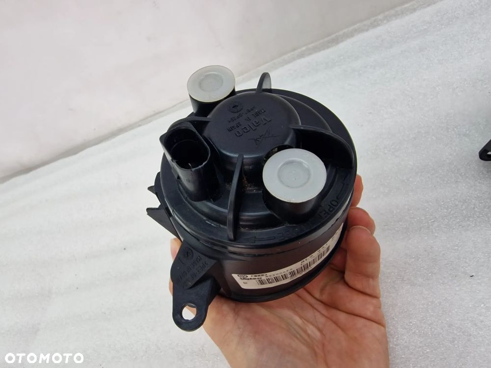 AUDI A3 8L0 96- LEWY / PRAWY HALOGEN , NR 8L9941699 / 8L9941700 , NR AUKCJI H277 - 6