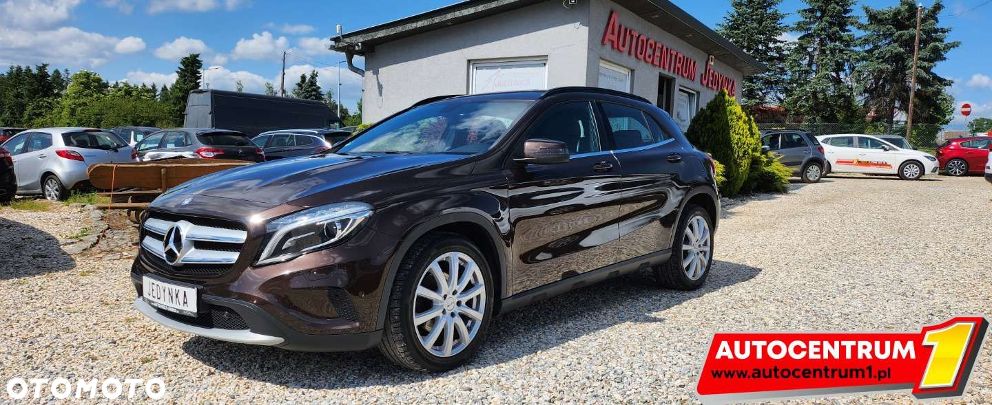 Mercedes-Benz GLA - 12