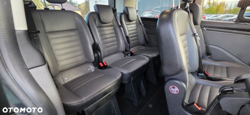 Ford Tourneo Custom - 37