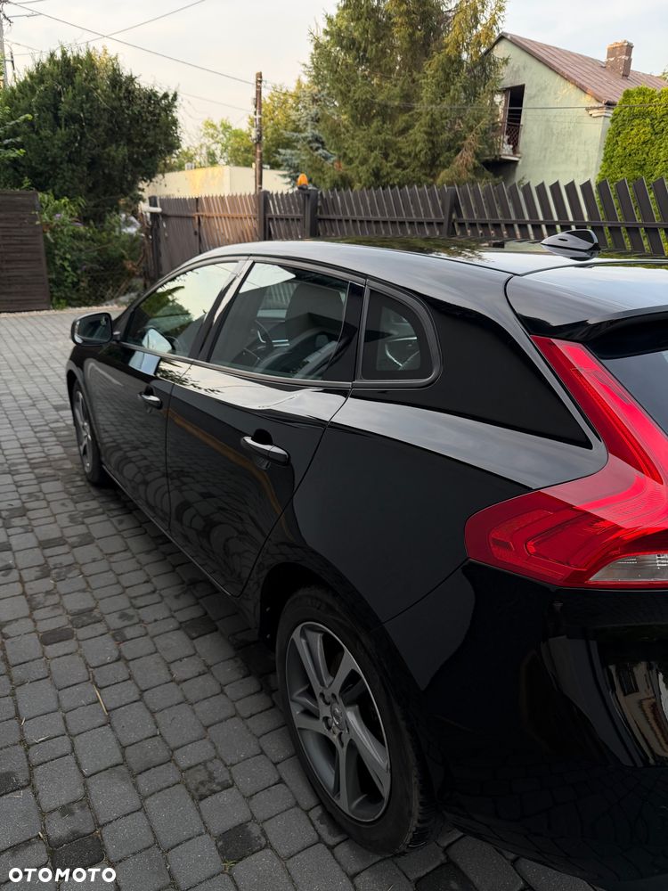Volvo V40 D2 Drive-E Momentum - 7