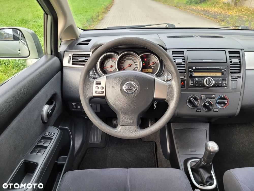 Nissan Tiida 1.6 Visia - 9