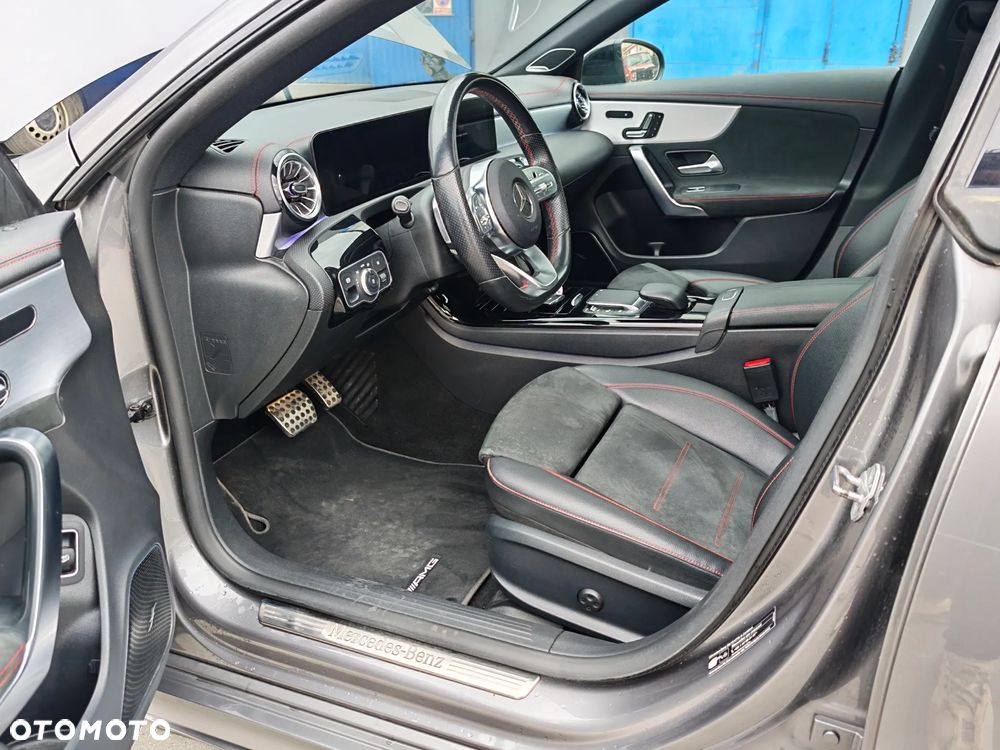Mercedes-Benz CLA 200 d 8G-DCT AMG Line - 17