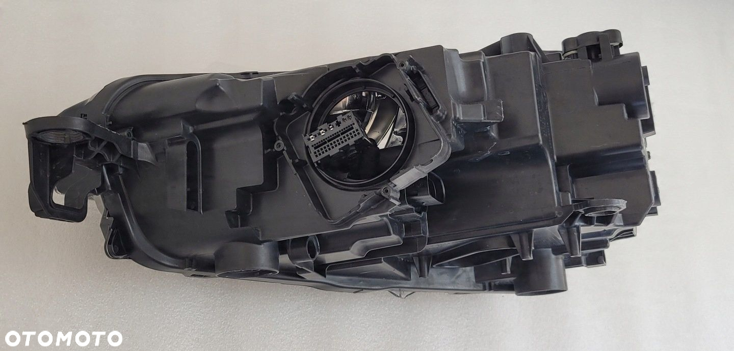 LAMPA PRAWA PRZÓD SKODA SCALA CRYSTAL LIGHTING 2019- - 11