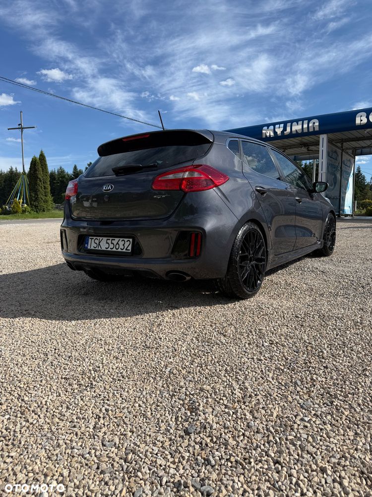 Kia Ceed 1.6 T-GDI GT - 7