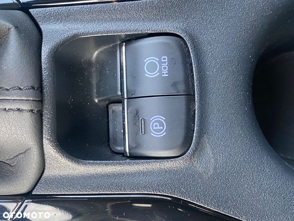 Toyota Corolla 1.8 Hybrid Comfort - 37