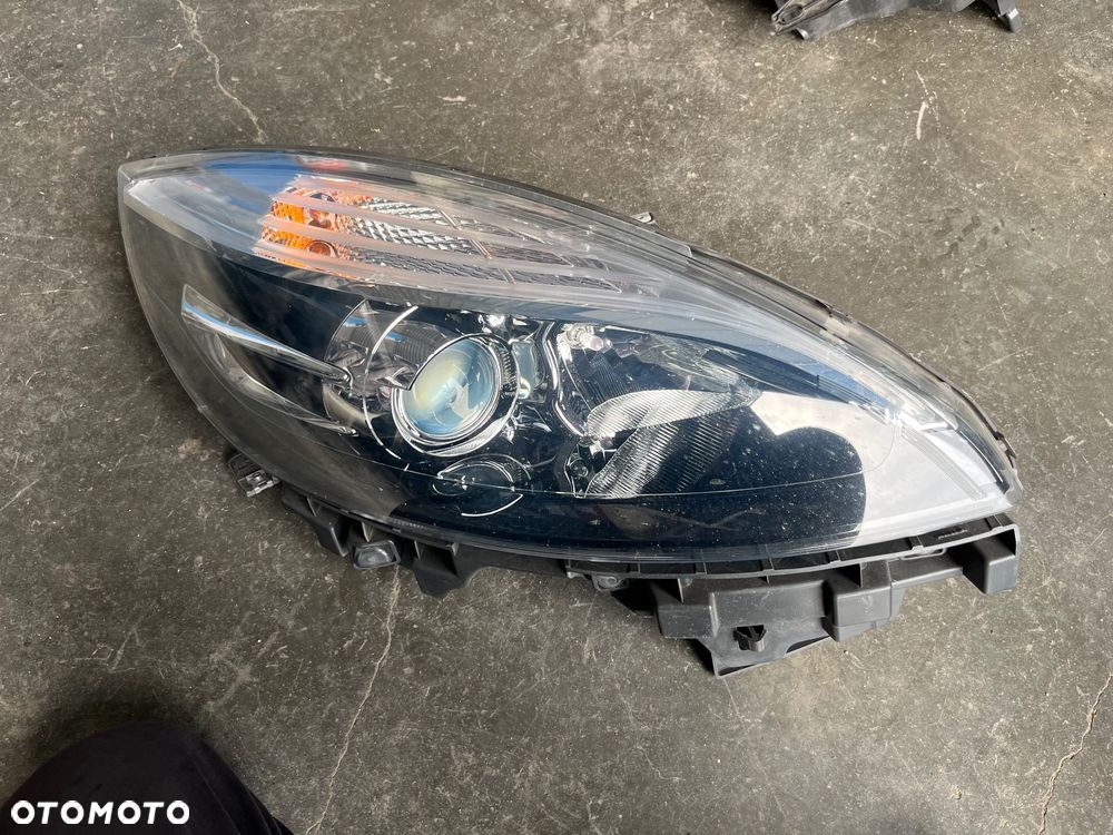 Lampa prawa Renault Scenic III LIFT - 1