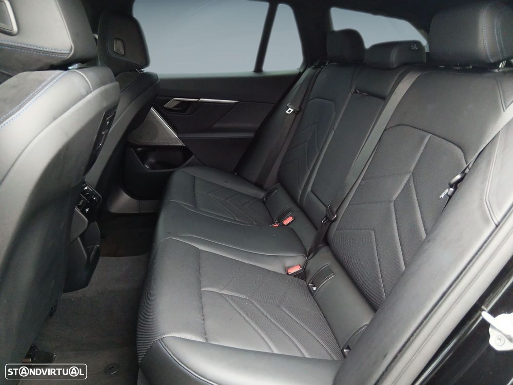 BMW 530 e Pack Desportivo M - 13