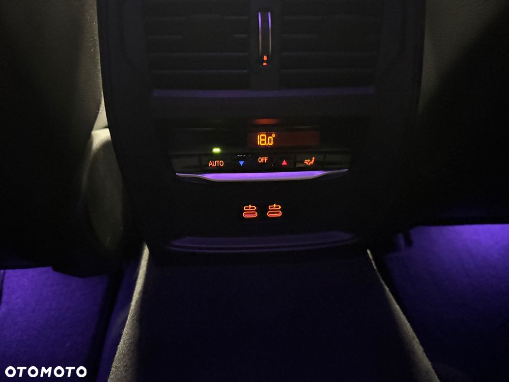 BMW Seria 3 320d - 10