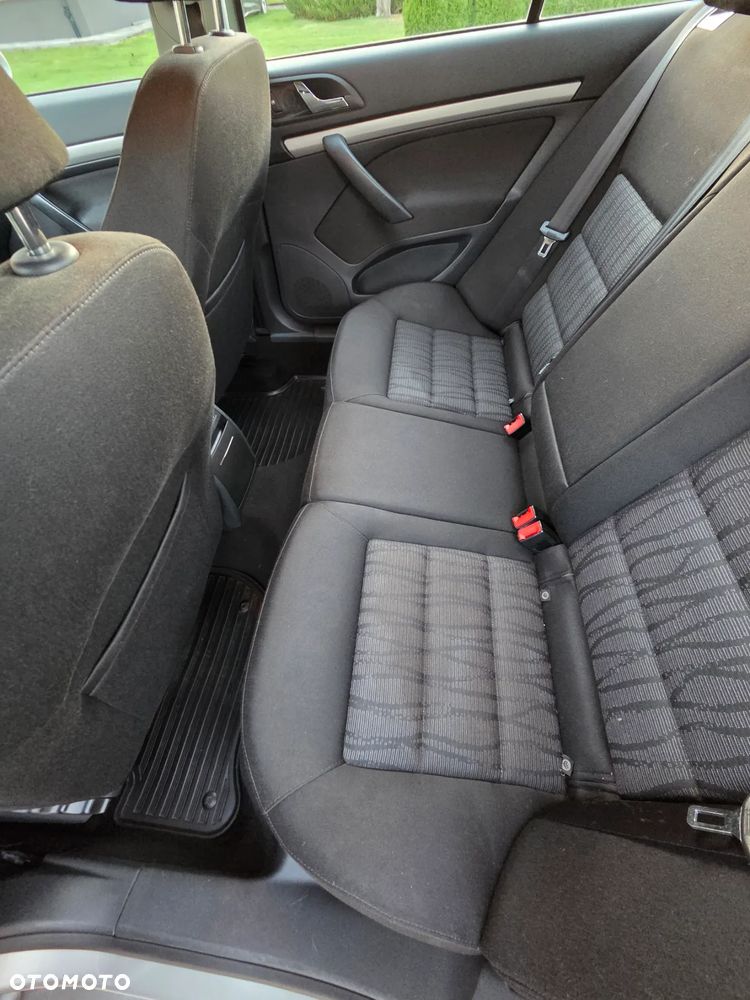 Skoda Octavia 1.6 TDI Active DSG - 7