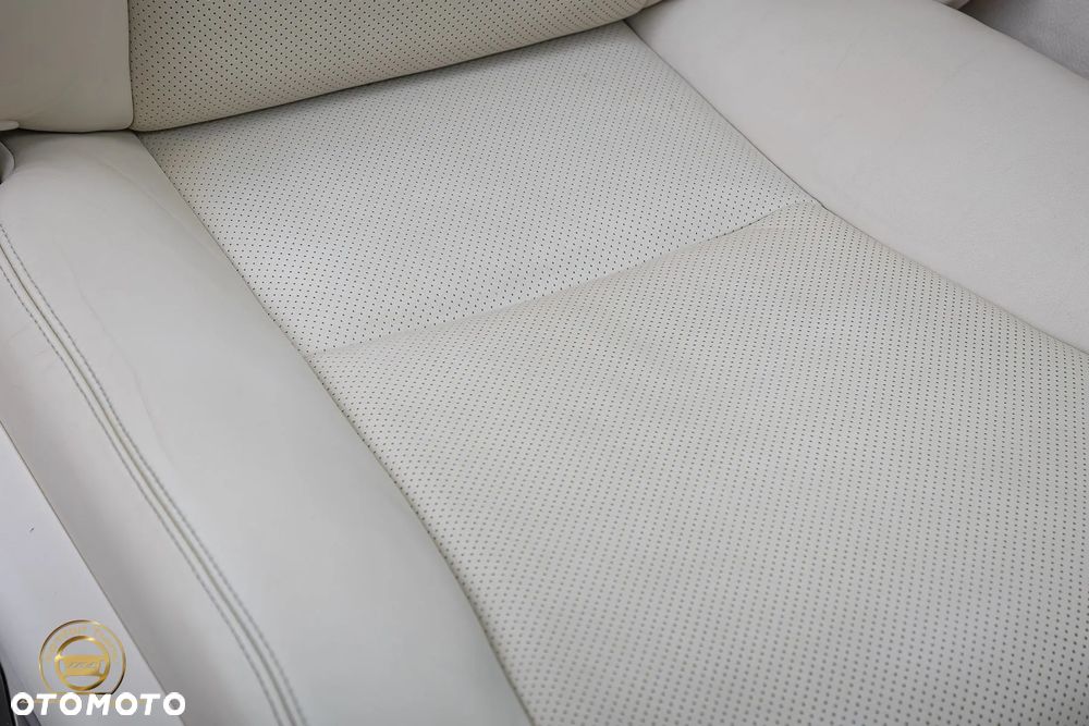 Lexus LS - 26