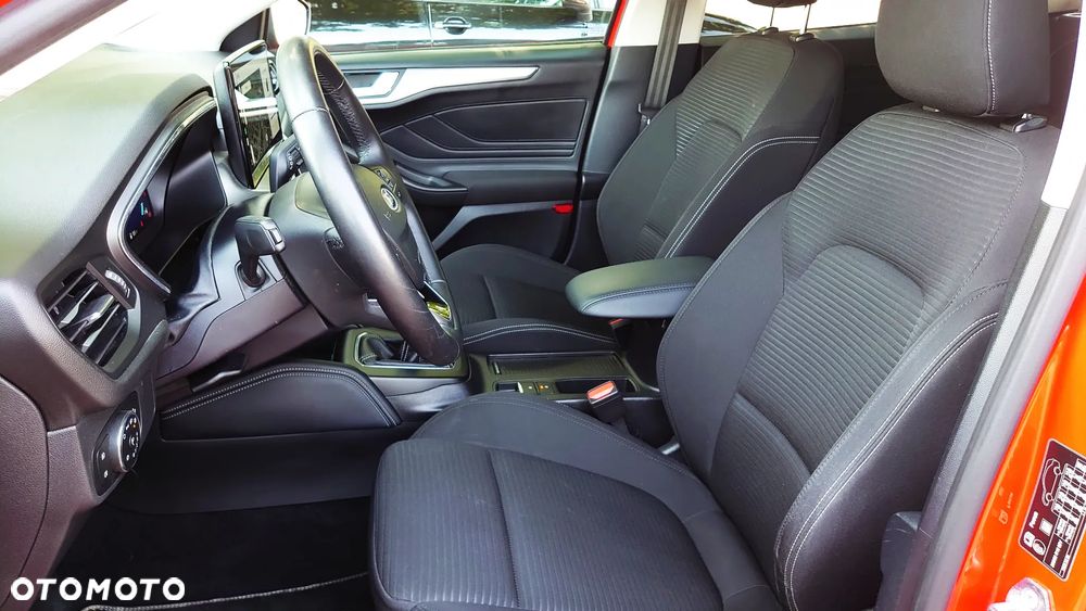 Ford Focus SW 1.0 EcoBoost Titanium X - 10