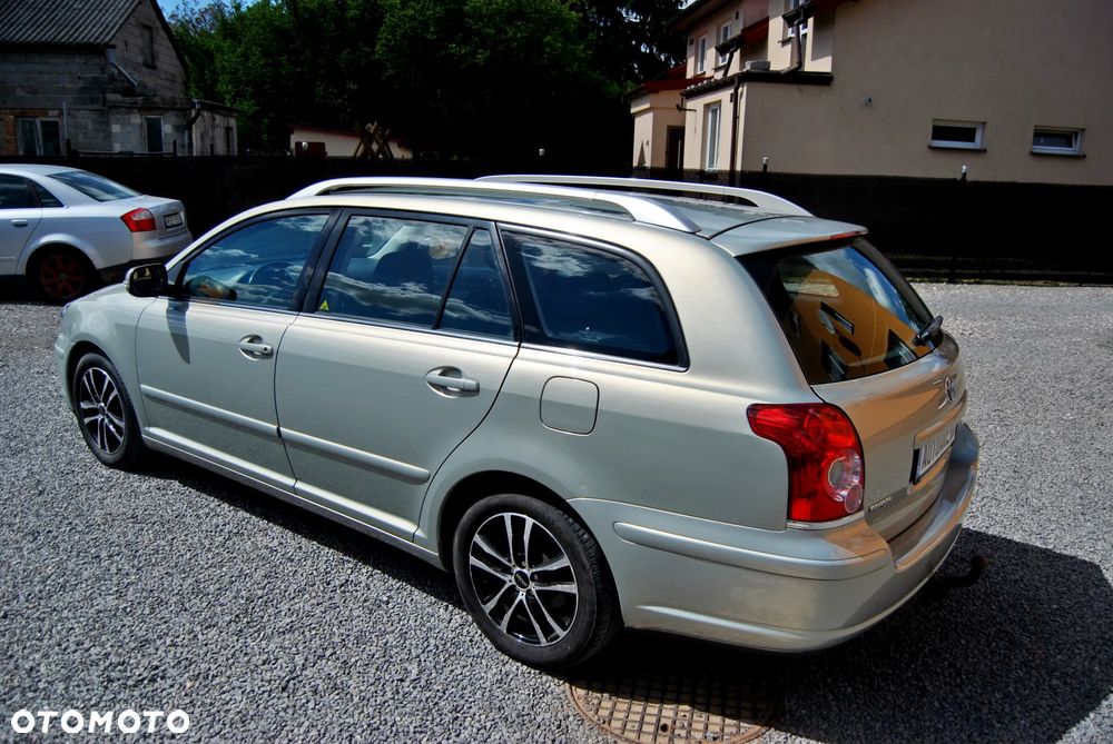 Toyota Avensis 1.8 VVT-i Sol - 15