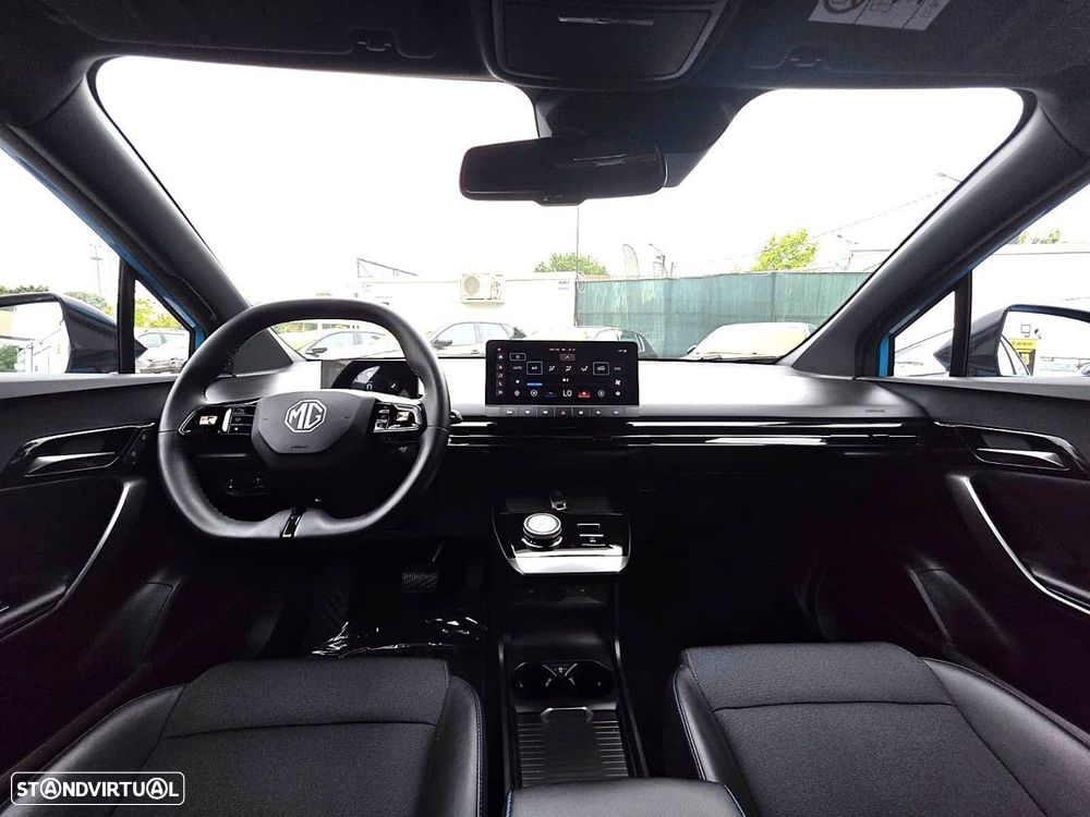 MG MG4 64 kWh Luxury - 16