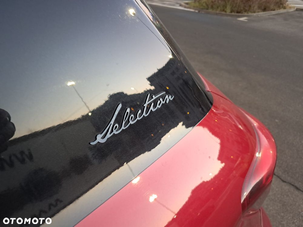 Toyota Yaris Hybrid 100 Selection Passion - 6