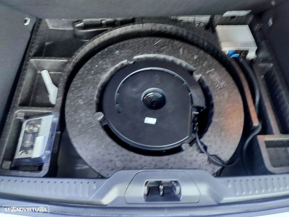 Ford Focus 1.0 EcoBoost ST-Line - 34