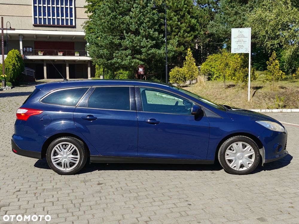 Ford Focus 1.6 TDCi DPF Champions Edition - 9
