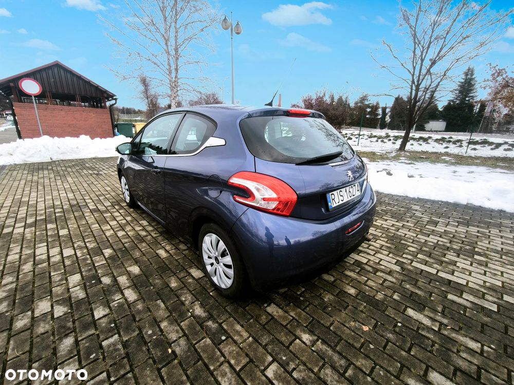 Peugeot 208 95 VTI Allure - 3