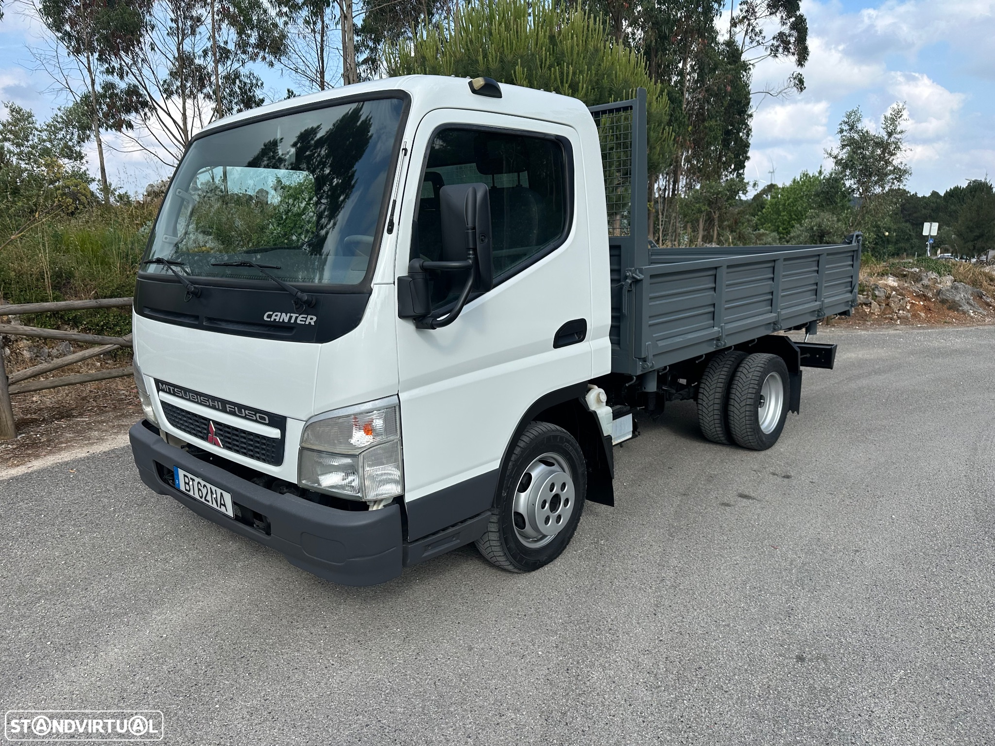 Mitsubishi Canter Fuso Tri-Basculante - 5