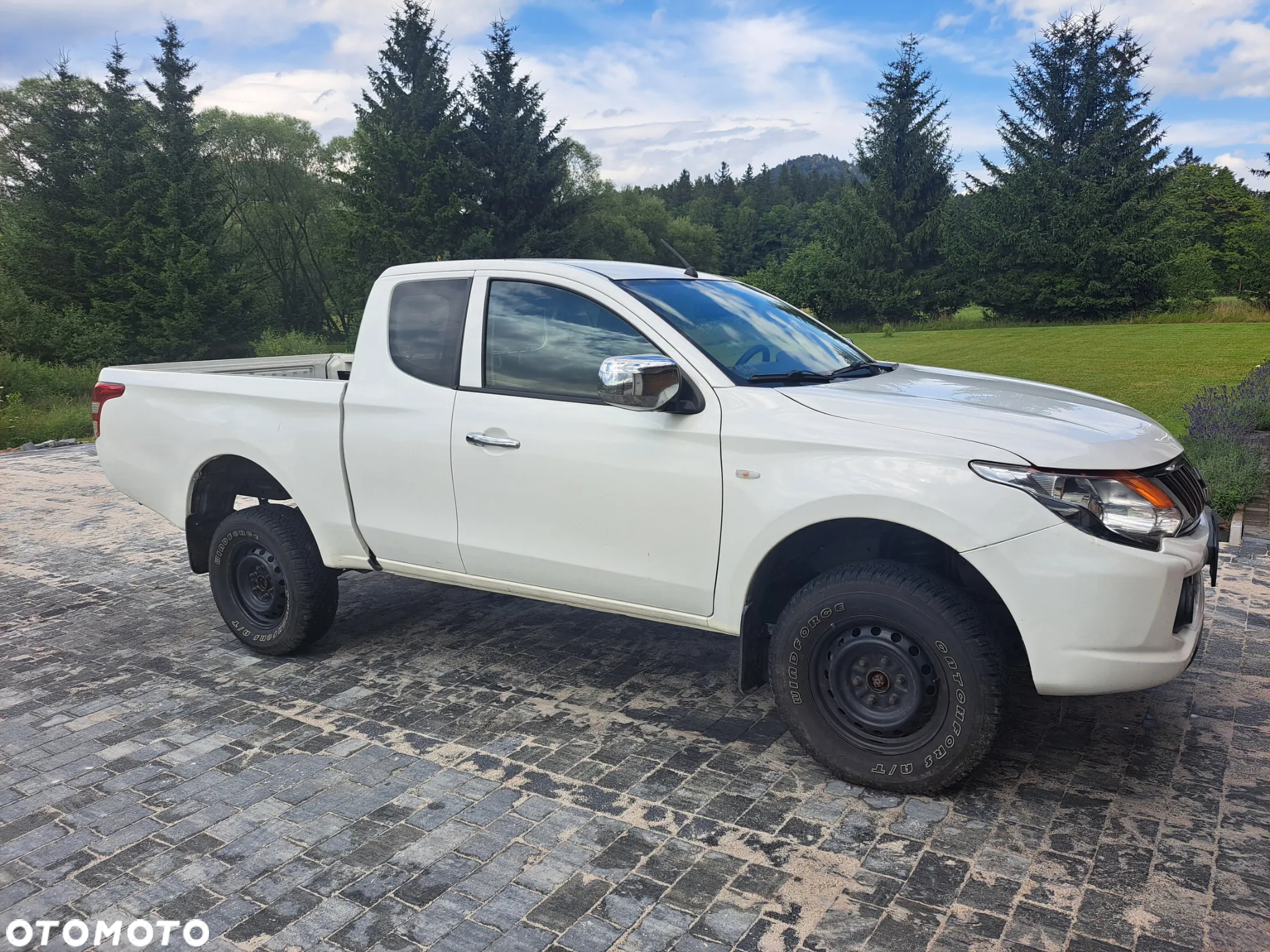 Mitsubishi L200 2.4 d CC Invite - 4