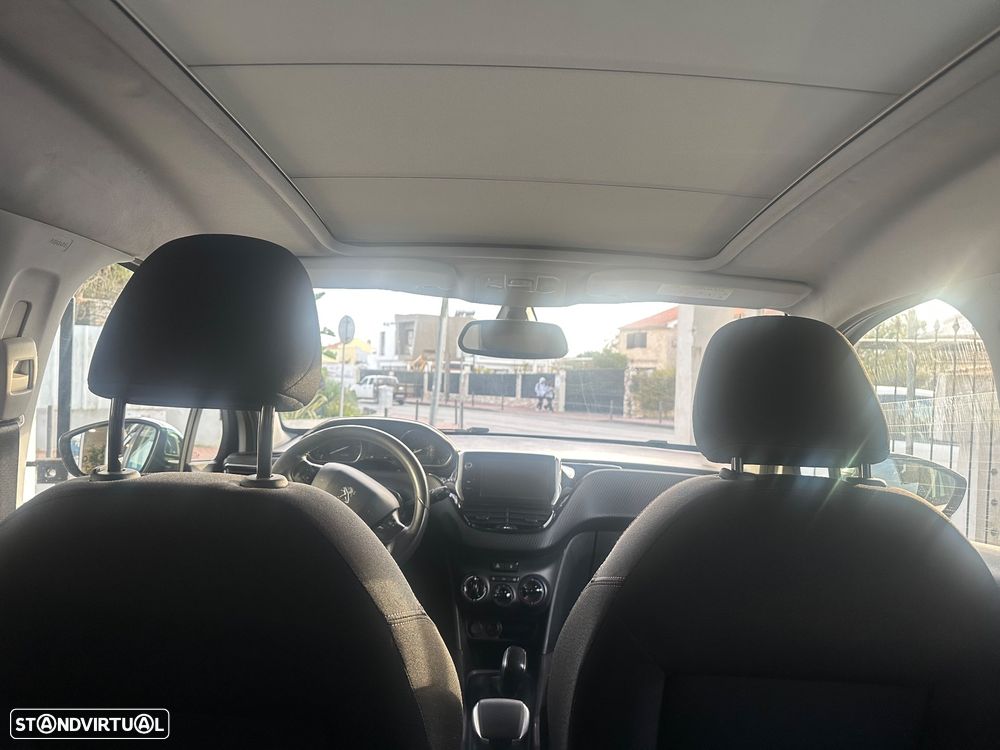 Peugeot 2008 1.2 PureTech Style - 11