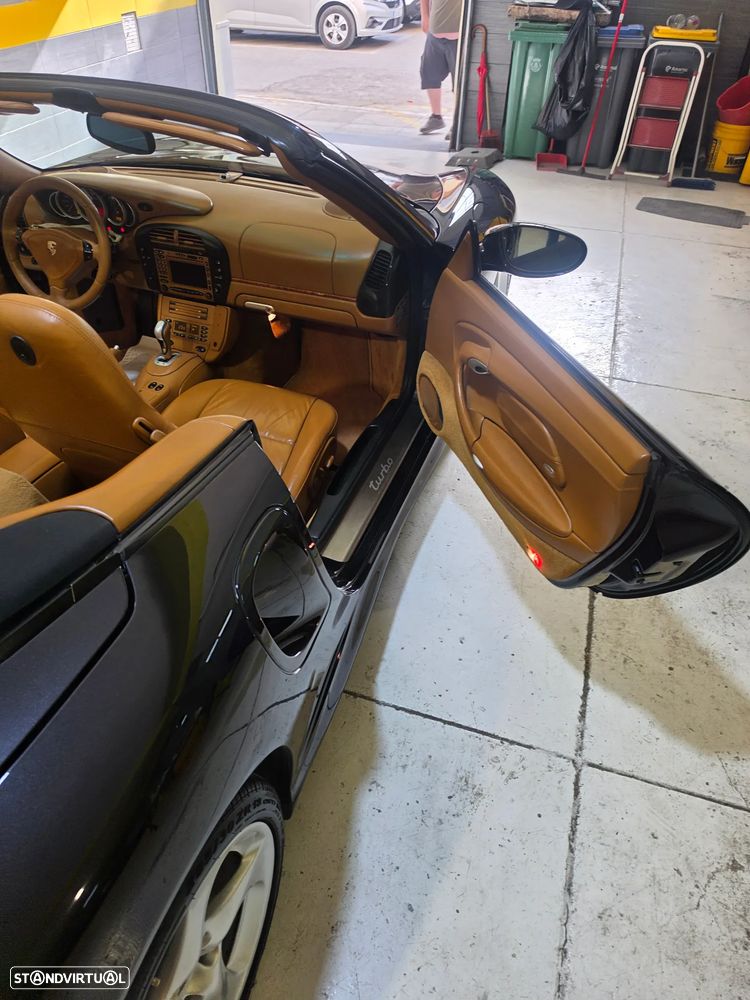 Porsche 911 Série F - 57