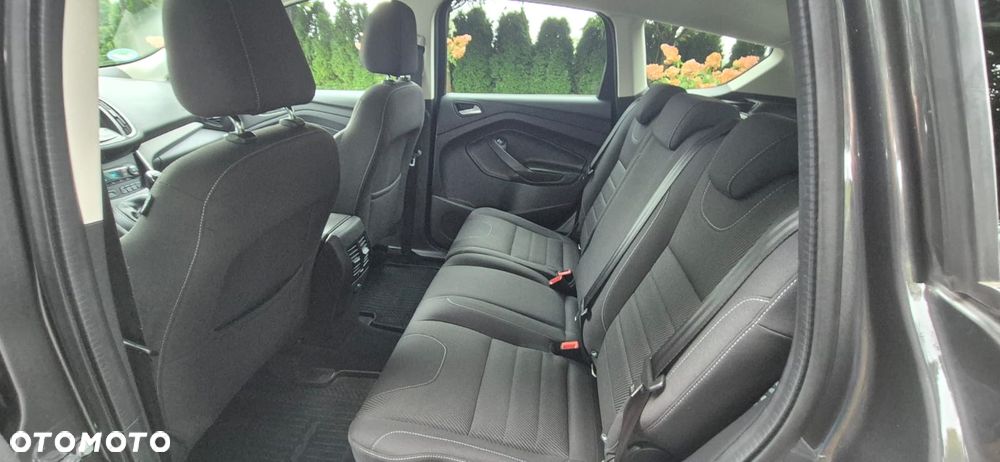 Ford Kuga 1.5 EcoBoost 2x4 Trend - 17