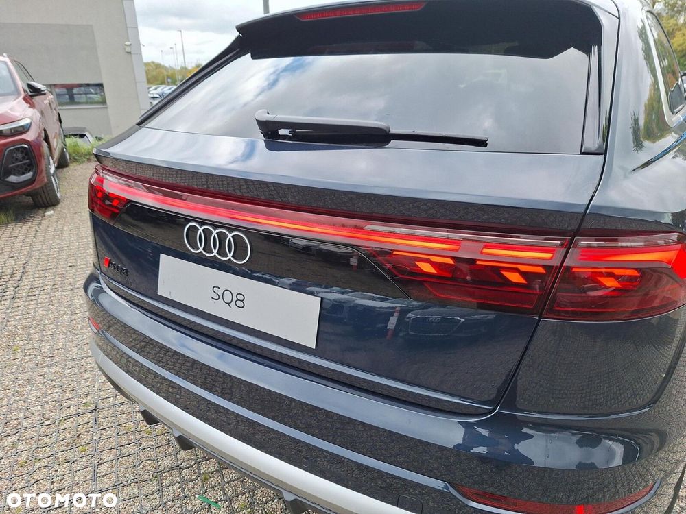 Audi SQ8 - 24