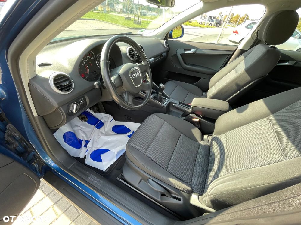 Audi A3 Sportback 1.6 Attraction - 9