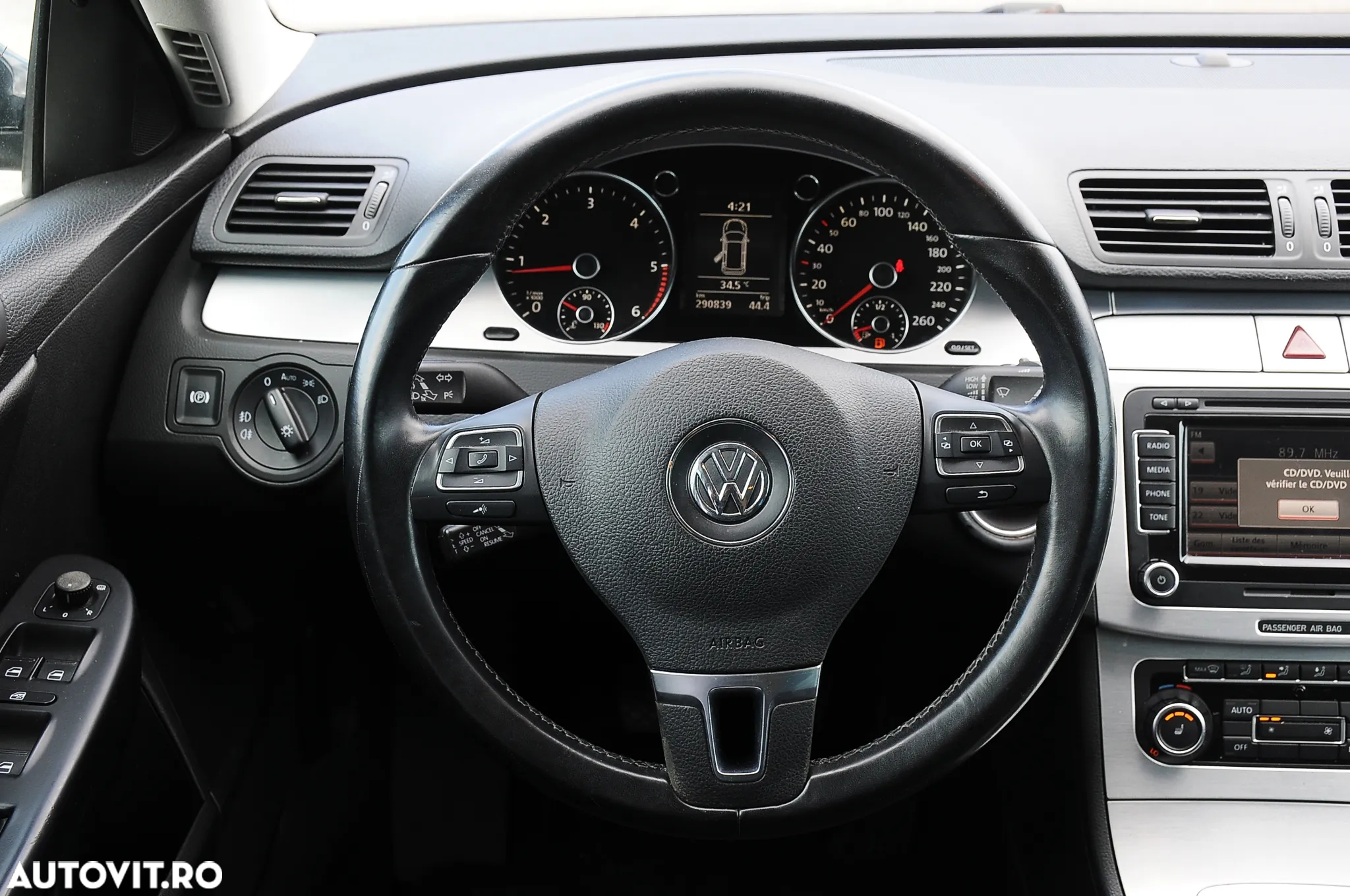 Volkswagen Passat Variant 2.0 TDI Blue TDI Highline - 9