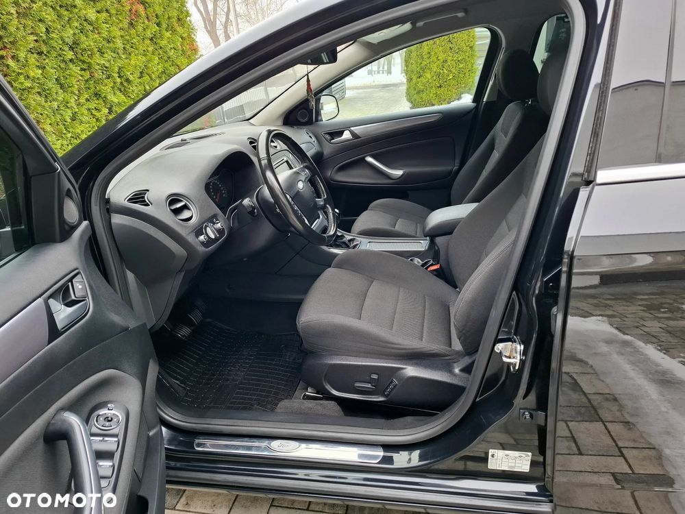 Ford Mondeo 2.2 TDCi Titanium X - 11