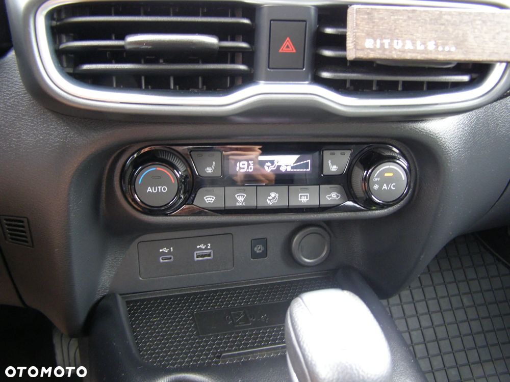 Nissan Juke 1.0 DIG-T N-Connecta DCT - 12