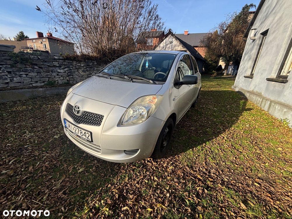 Toyota Yaris 1.0 Terra A/C - 1