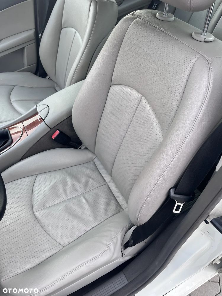 Mercedes-Benz Klasa E - 11