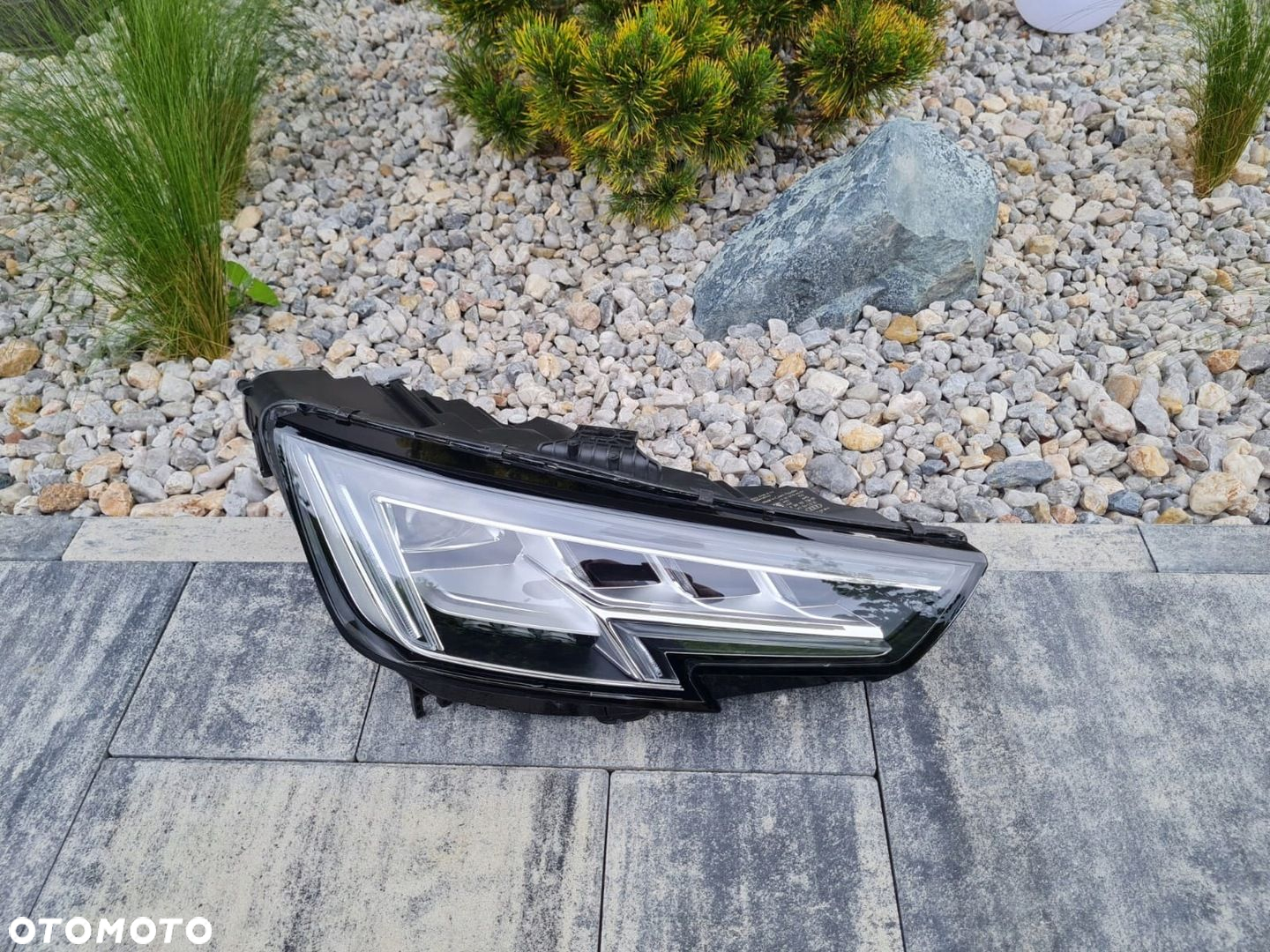 AUDI A4 S4 B9 8W0 8W Lampa prawa przód Full Led Matrix 8W0941036 - 2
