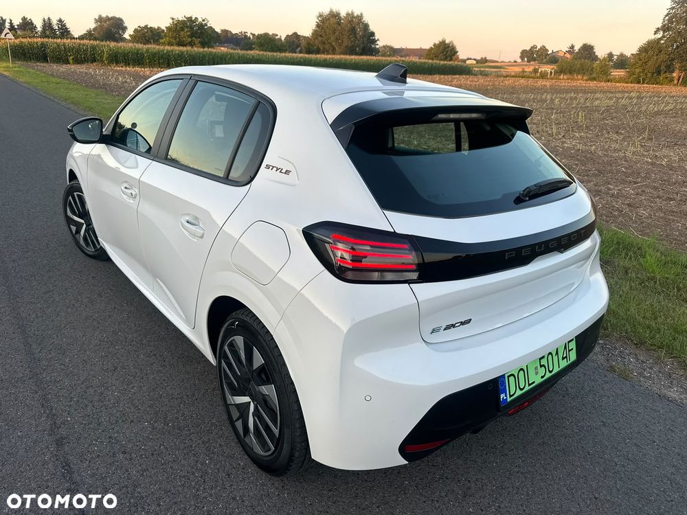 Peugeot 208 Elektromotor 136 E-Style - 4