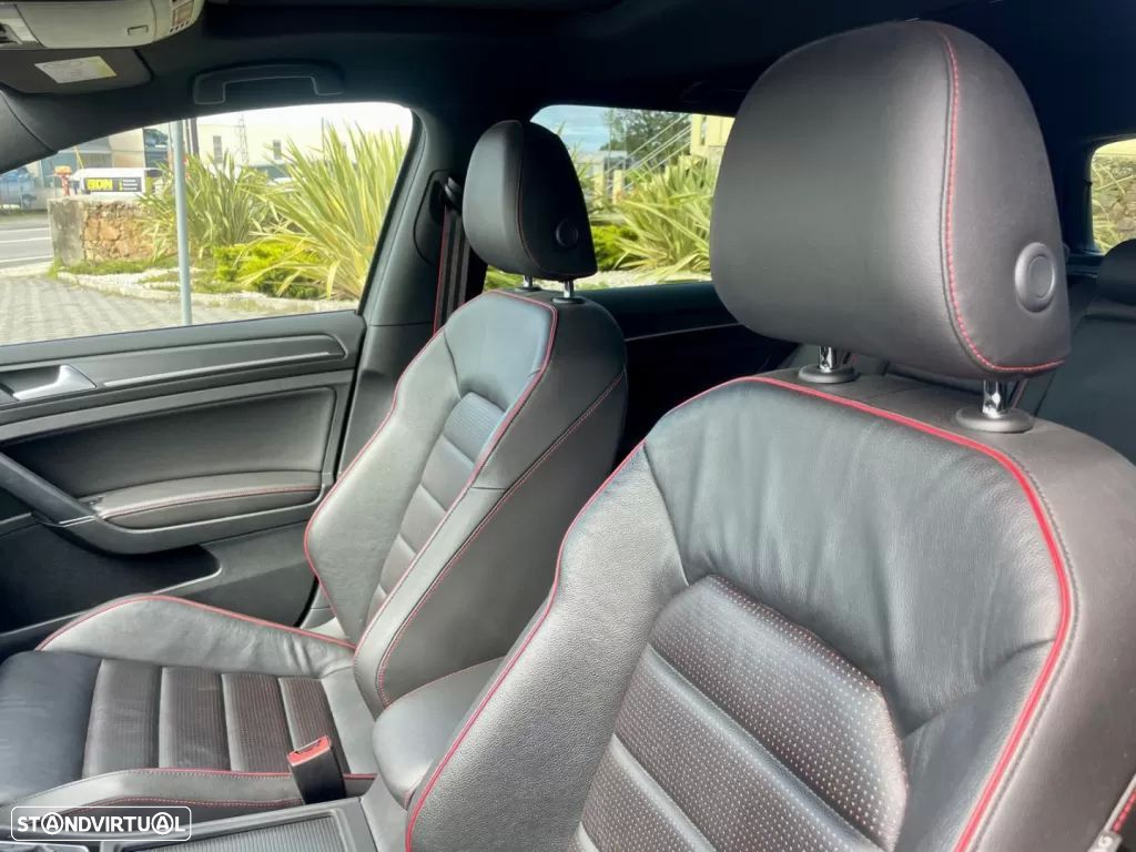 VW Golf 2.0 TSI GTi TCR DSG - 17