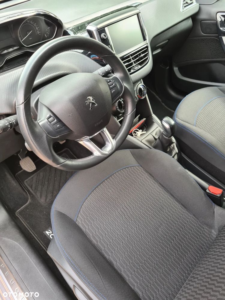 Peugeot 208 BlueHDi 100 Active - 11