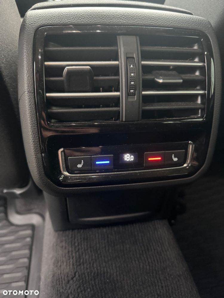 Volkswagen Passat 2.0 TDI (BlueMotion Technology) DSG Comfortline - 24