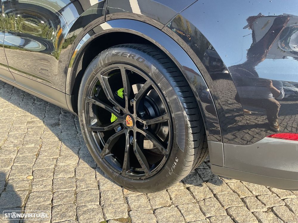 Porsche Cayenne Coupé E-Hybrid - 15