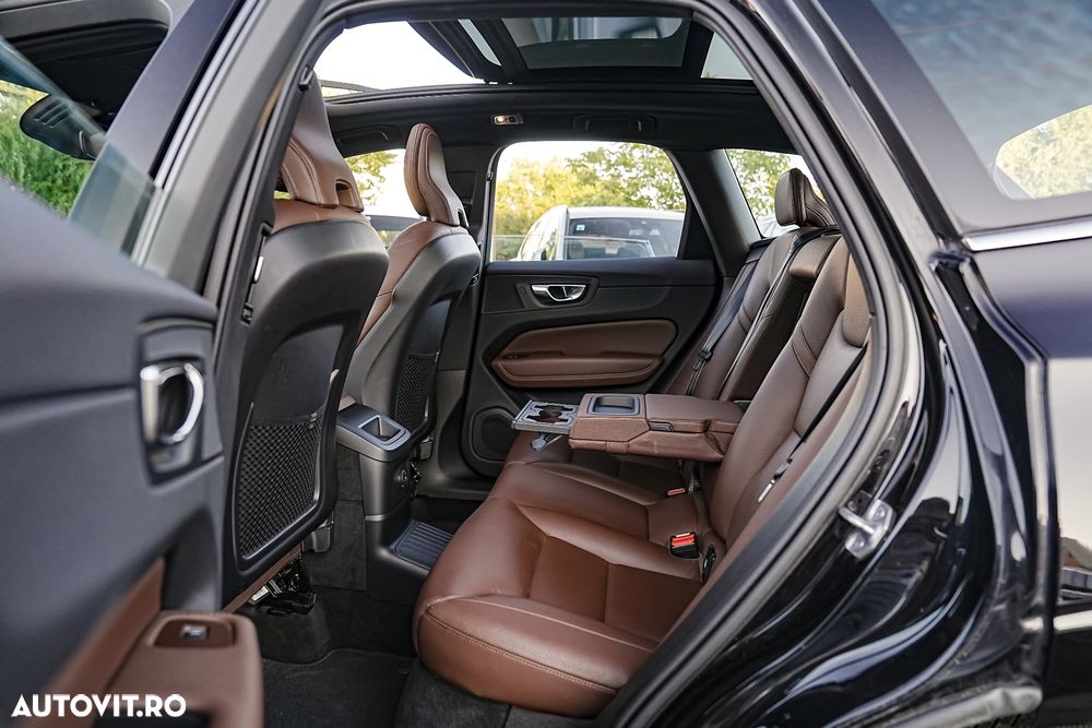 Volvo XC 60 Recharge T6 Twin Engine eAWD Inscription Expression - 13
